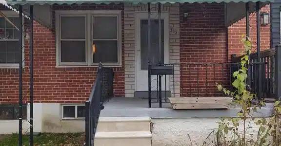 303 LEEANNE ROAD
