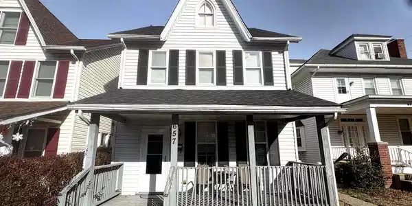 657 GREEN STREET