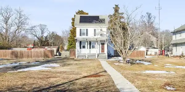 1726 MAIN STREET