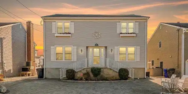 308 COVE DRIVE