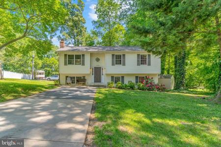 5838 CALVERT