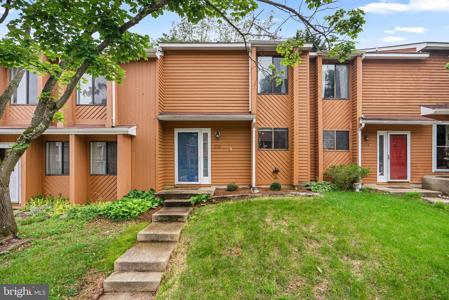1356 HAZEL NUT COURT