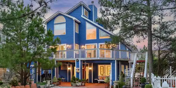 1506 BAY SHORE DRIVE