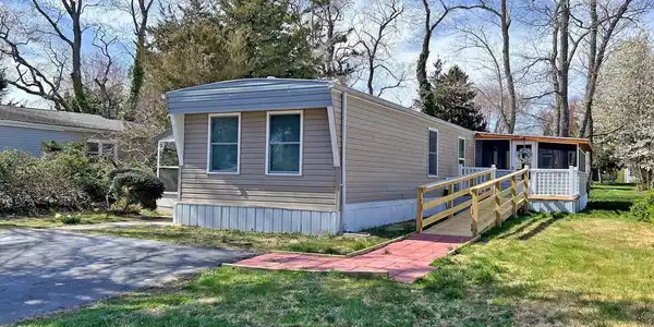 33943 CEDAR ROAD