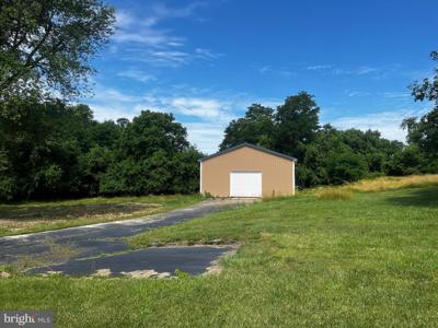 8842 FAIRLEE ROAD