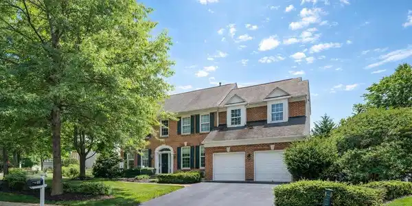 1805 EFTY COURT