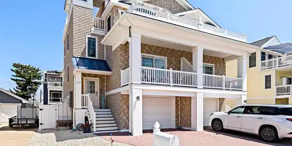 417 CORAL STREET