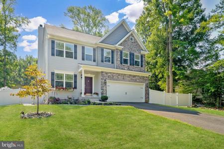 76 WOODSIDE DRIVE