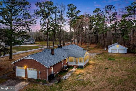 9829 LINE FENCE RD
