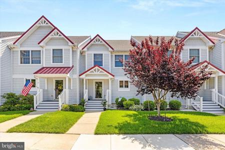 9729 VILLAGE LANE