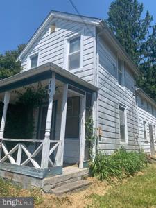 819 ERIE STREET
