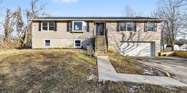 1009 MAPLE ROAD