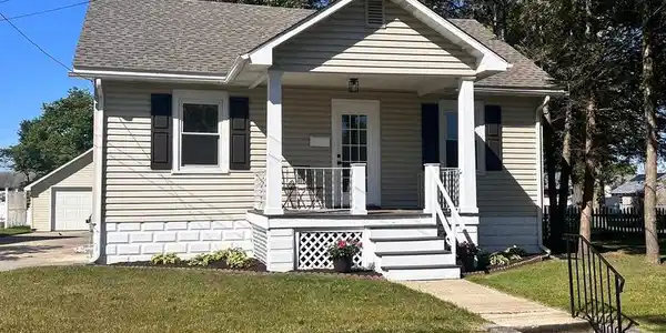 33 ORIENTAL AVENUE