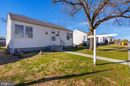 548 MUNROE CIRCLE