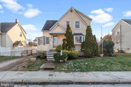 223 MAPLE AVENUE