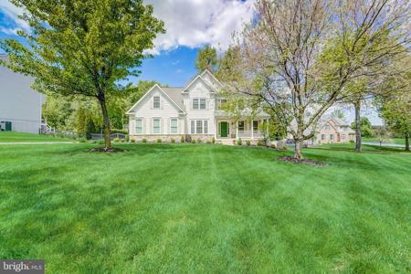 8422 MORTONHALL COURT