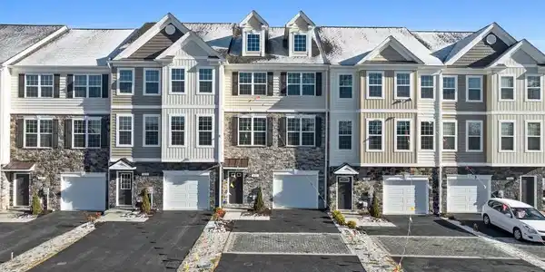 84 POTOMAC COURT