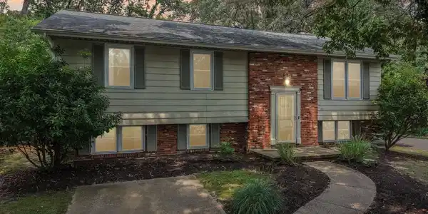 1398 RAINBOW DRIVE