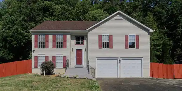 47 CLARK LANE
