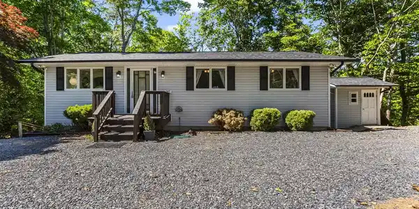 285 RED CLOUD ROAD
