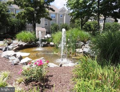 902 SPINNAKER WAY