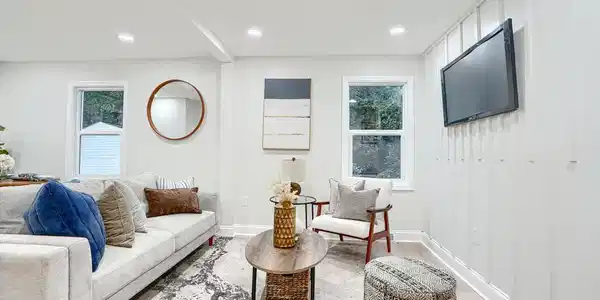 2 SIDEWELL COURT