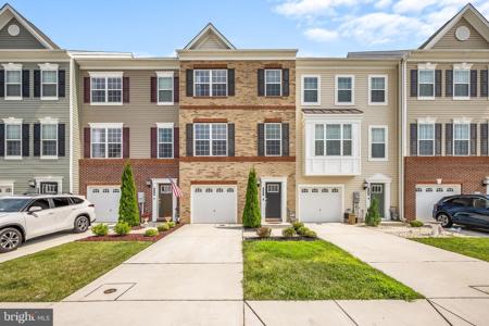 527 ROSZEL WAY