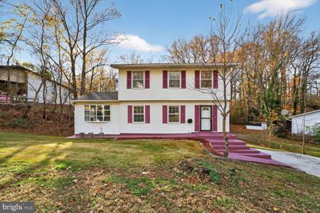 2319 WOODBERRY DRIVE