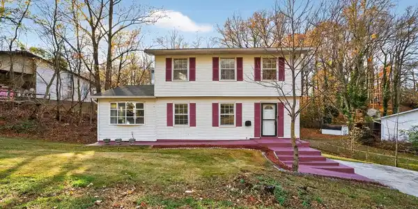 2319 WOODBERRY DRIVE