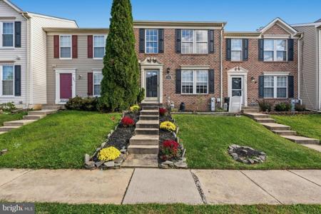 565 MACINTOSH CIRCLE