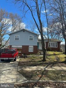 406 ELMWOOD COURT