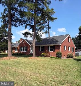 9 ALGONQUIN ROAD