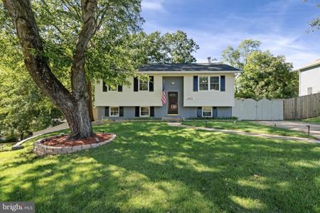18906 WHITE OAK DRIVE
