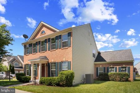 16874 REEF KNOT WAY