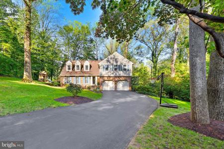 1688 CAMDEN COURT