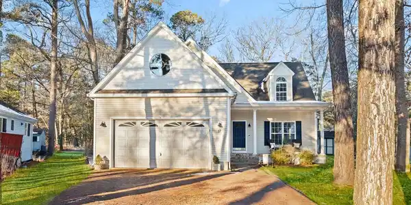 17 POPLAR TRAIL