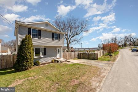 1480 CARPENTERS POINT ROAD