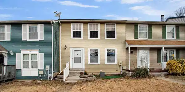 1534 LODGE POLE COURT