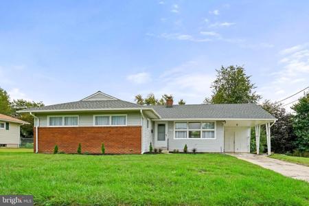 315 ROBERTS WAY