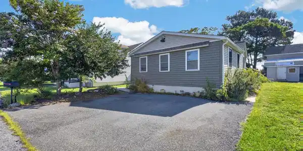 104 BAY DRIVE