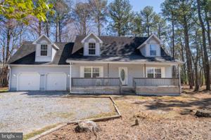 307 W MANOR COURT