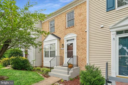 2732 BRIER POND CIRCLE