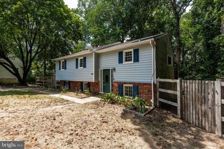 876 WINDSONG DRIVE