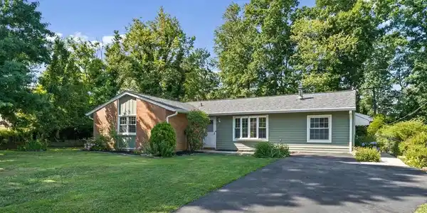 810 BRADLEY ROAD