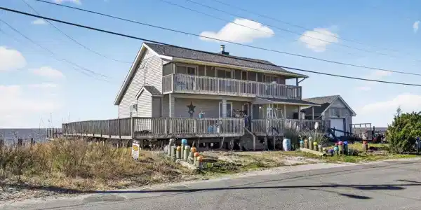 114 DELAWARE AVENUE