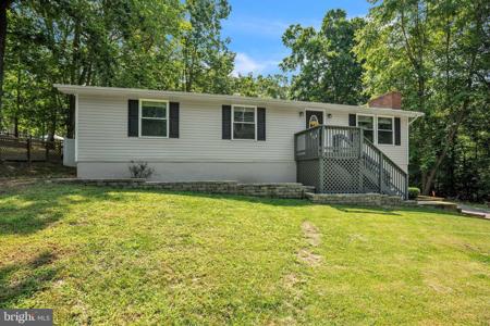 218 THUNDERBIRD DRIVE