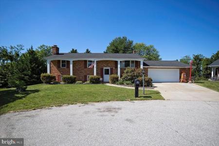 575 HAMELLA COURT