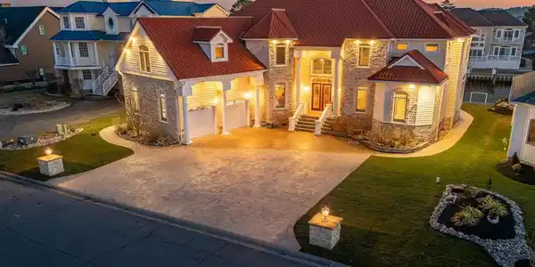 22 LEIGH DRIVE