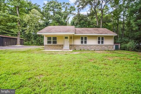 5326 SUBURBAN DRIVE