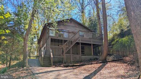 5860 LILAC CIRCLE